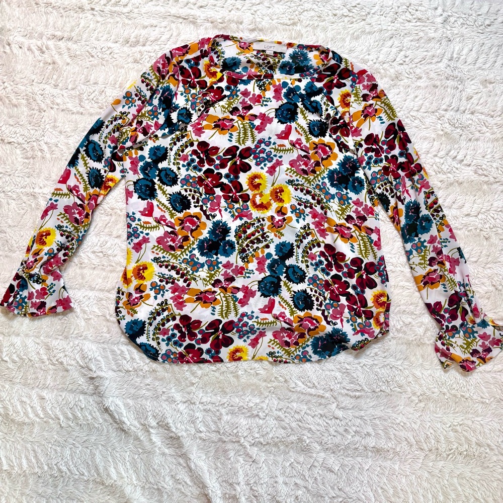 Ann Taylor LOFT Multicolor Floral Ruffle Blouse Size Medium fall viberant colors